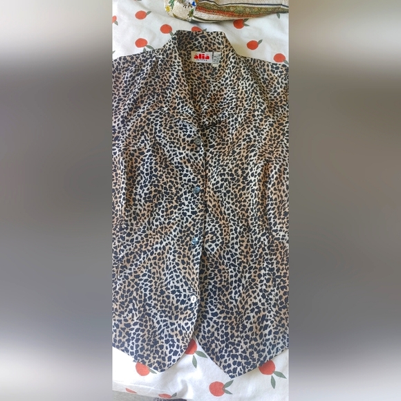 Three for $18 cute shirts - Picture 11 of 11